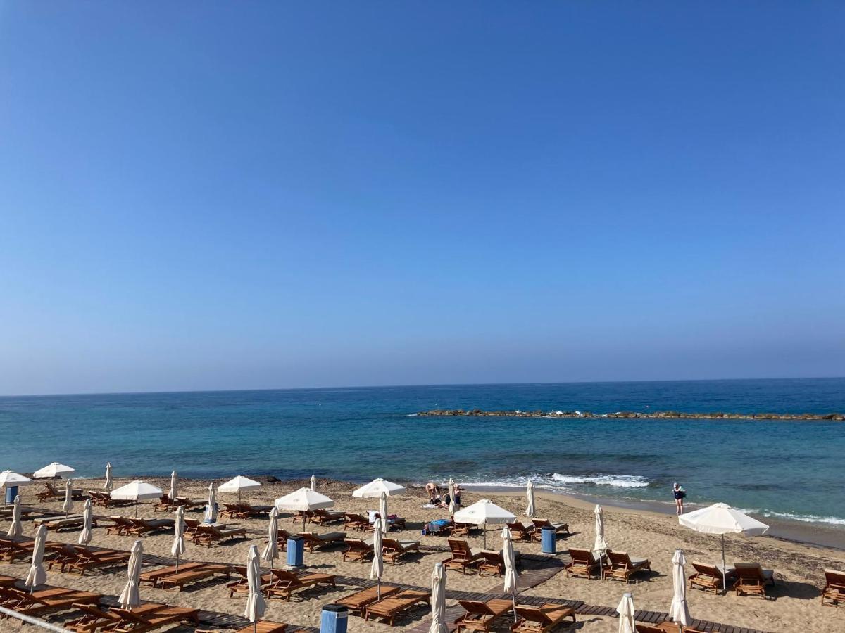 Sun Julz Apartments On The Beach Пафос Екстериор снимка