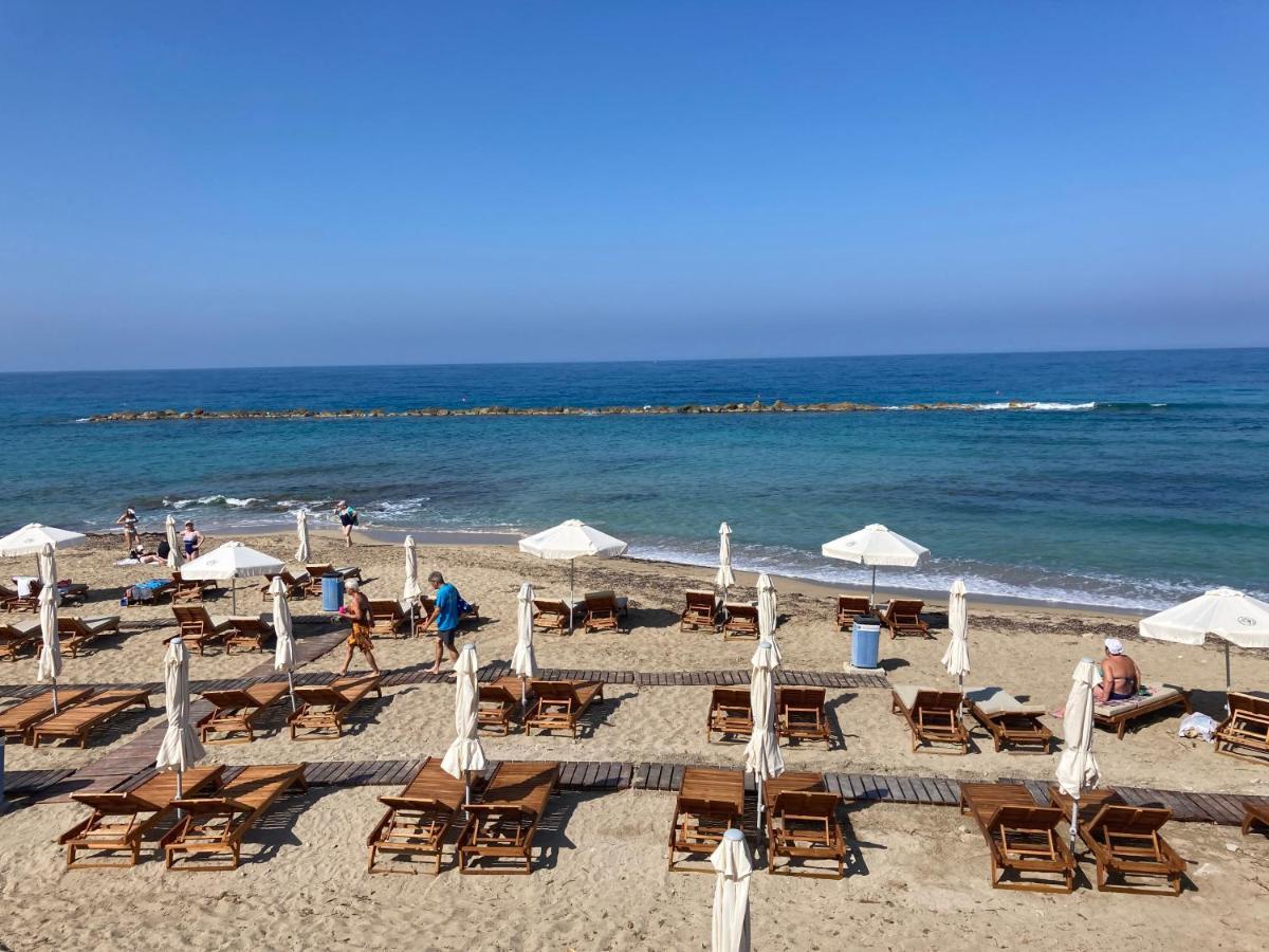 Sun Julz Apartments On The Beach Пафос Екстериор снимка