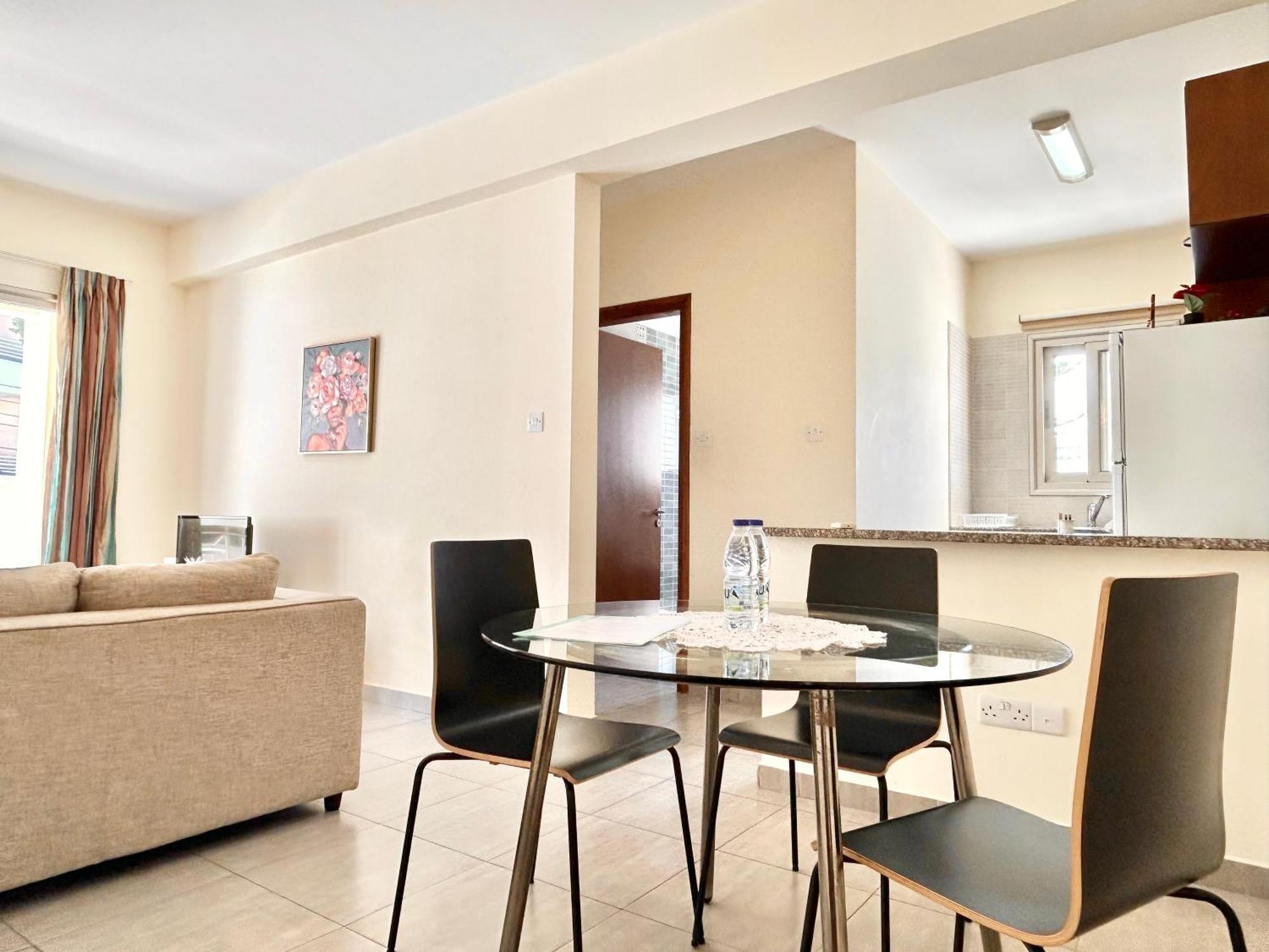 Sun Julz Apartments On The Beach Пафос Екстериор снимка
