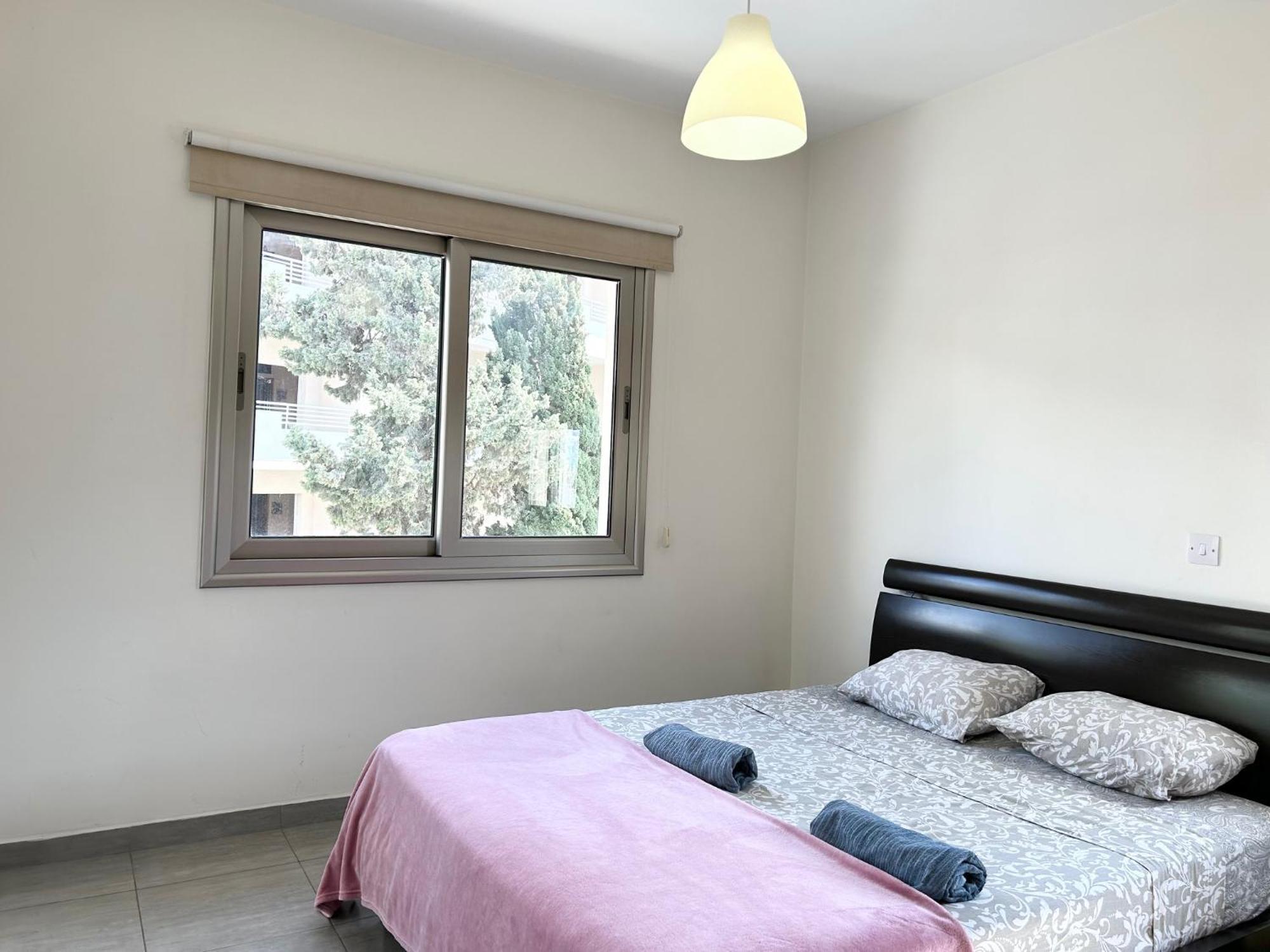 Sun Julz Apartments On The Beach Пафос Екстериор снимка