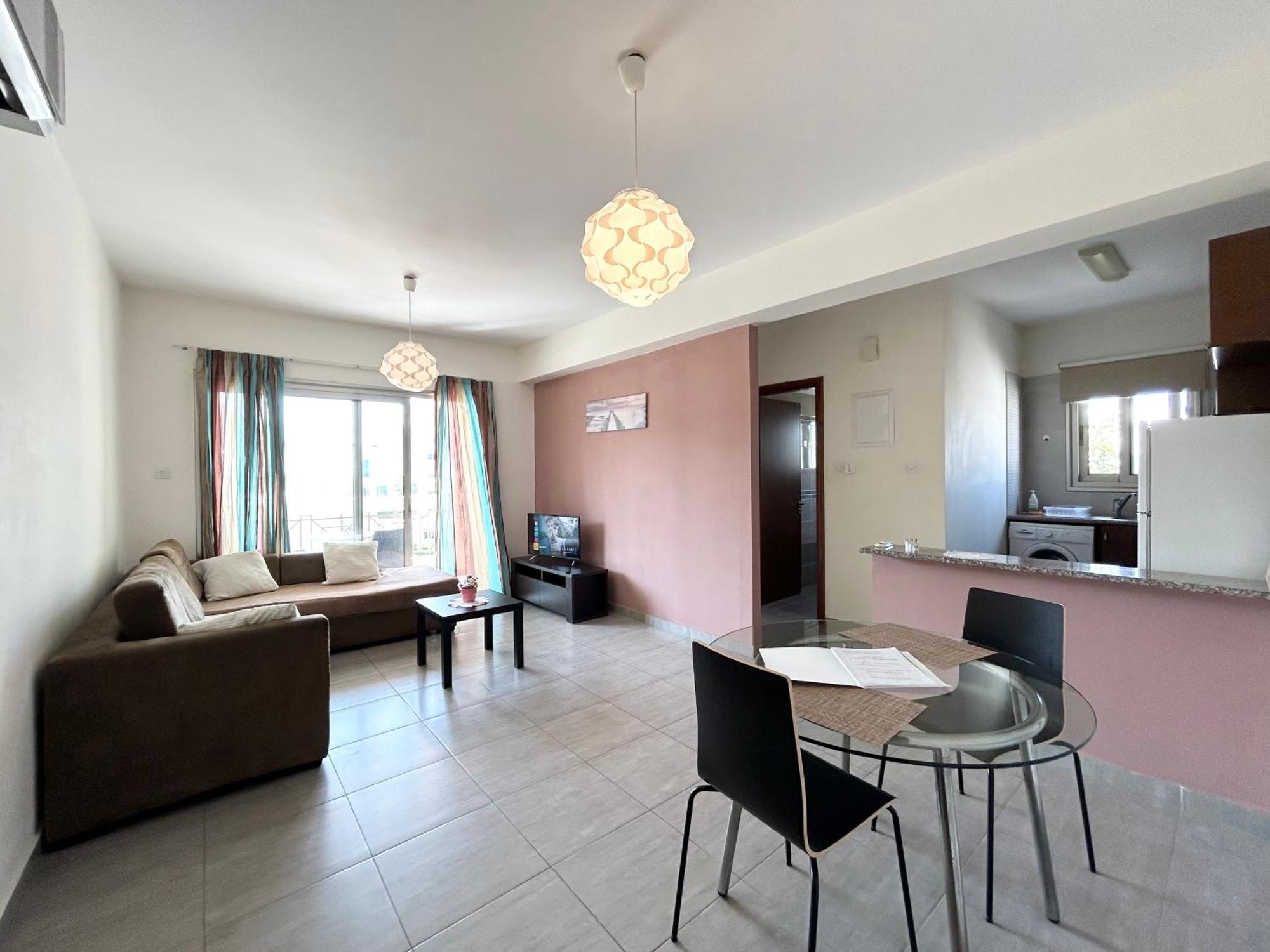 Sun Julz Apartments On The Beach Пафос Екстериор снимка