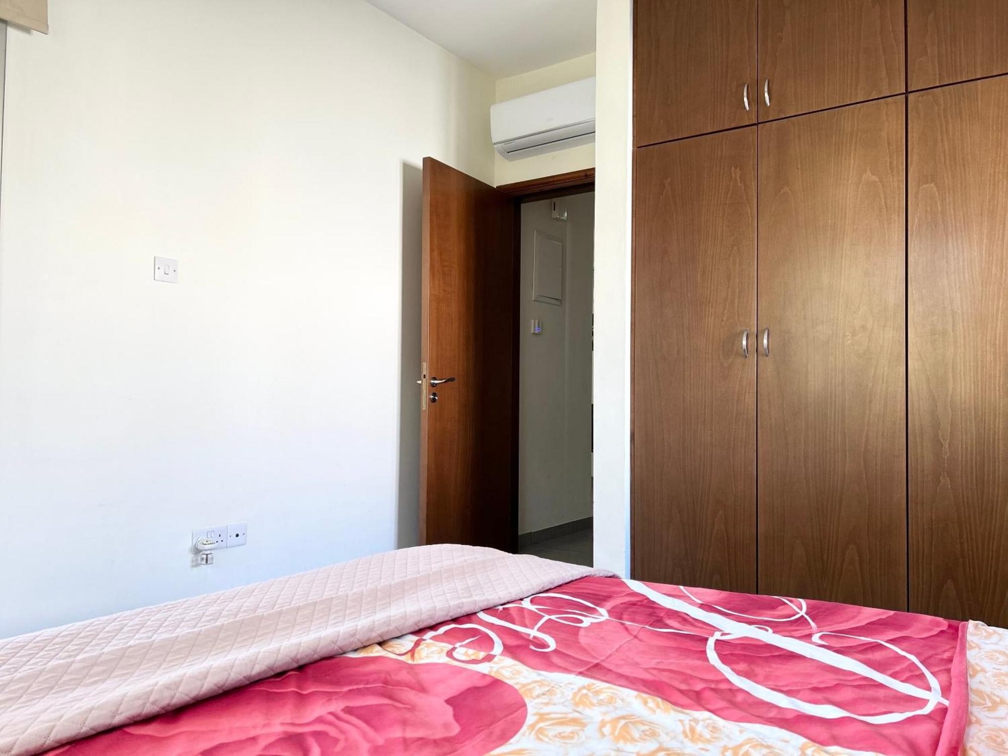 Sun Julz Apartments On The Beach Пафос Екстериор снимка