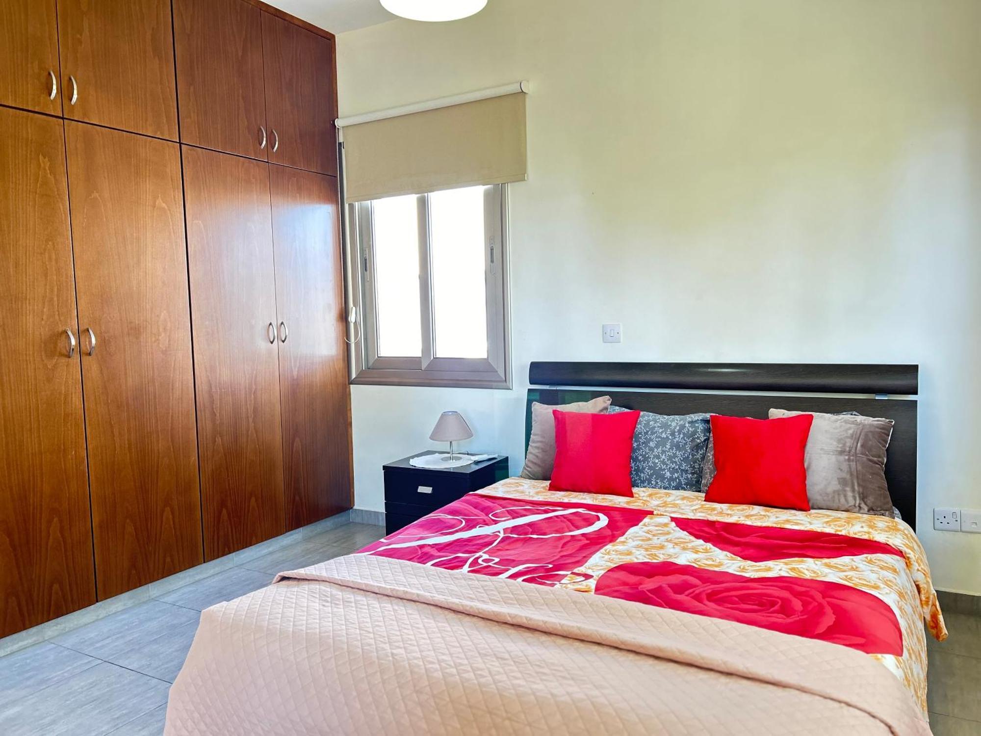 Sun Julz Apartments On The Beach Пафос Екстериор снимка