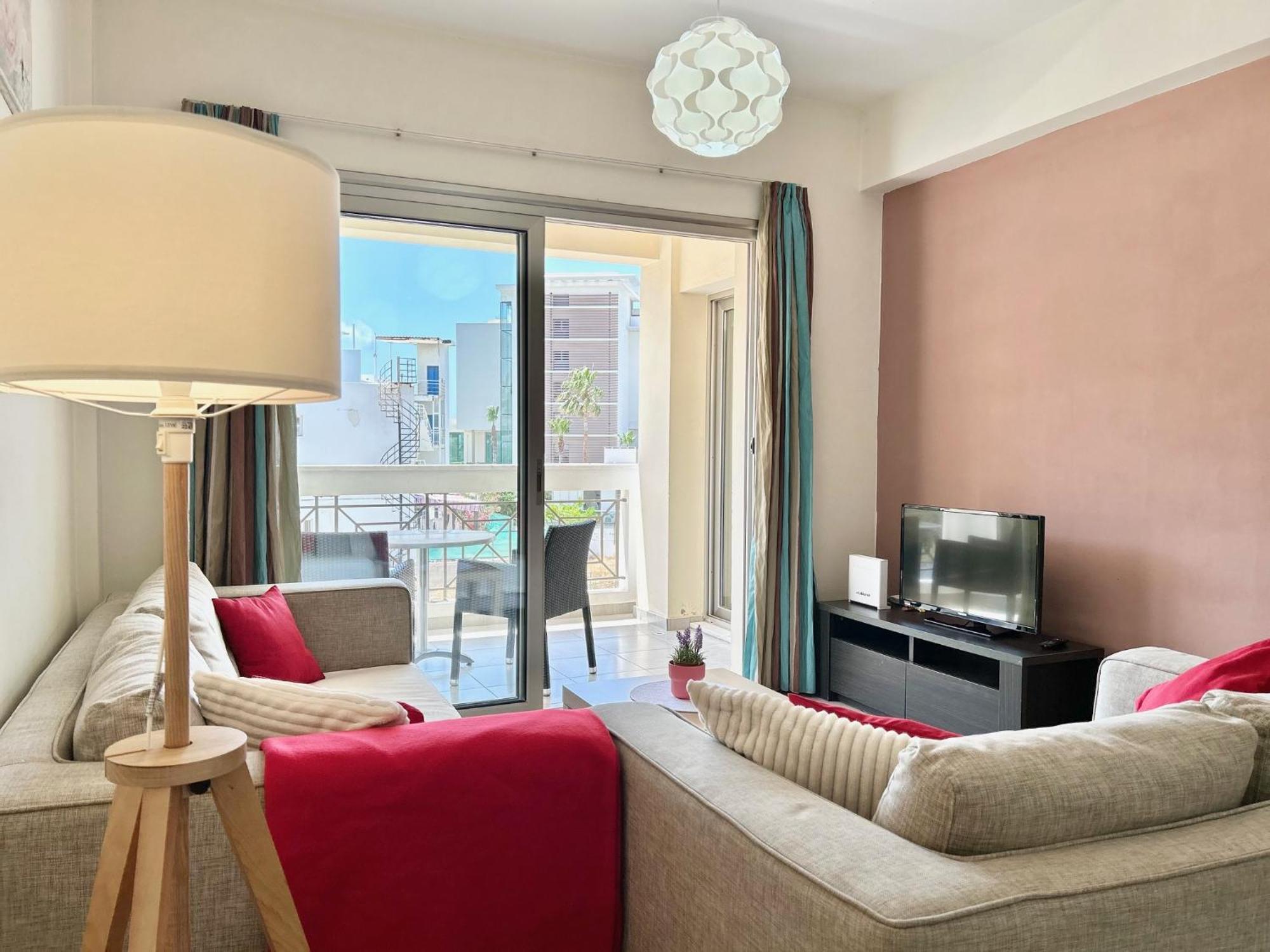 Sun Julz Apartments On The Beach Пафос Екстериор снимка